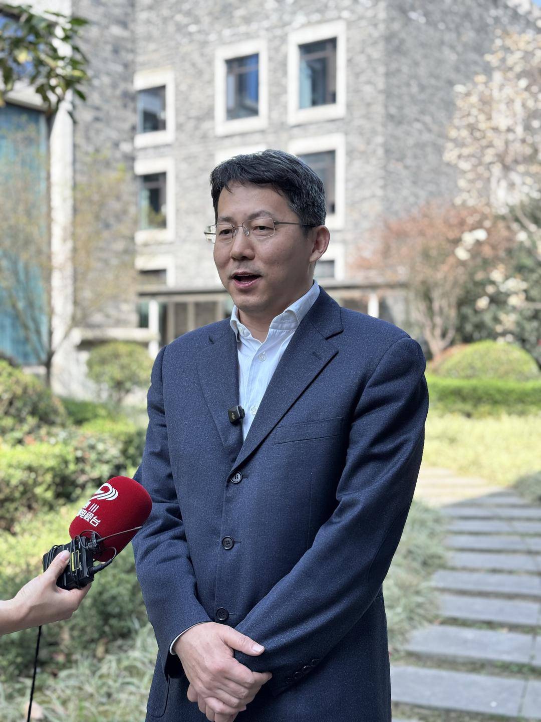 四川省科学技术厅党组书记、厅长路松明：聚焦三个方面 把实干担当转化为具体行动:百博机械科技有限公司